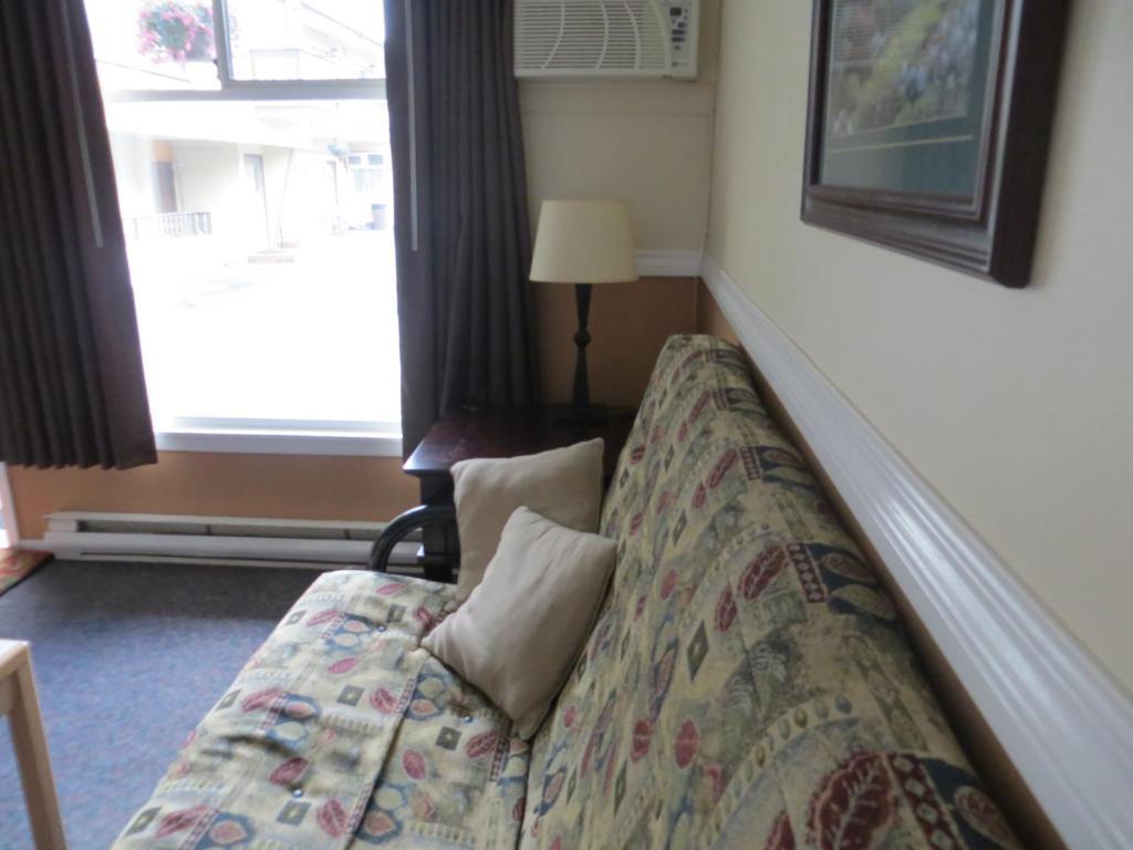 Harrison Village Motel Harrison Hot Springs Zimmer foto