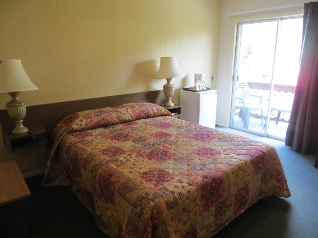 Harrison Village Motel Harrison Hot Springs Zimmer foto